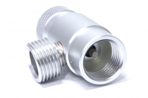 Vue du filetage femelle de l'adaptateur SodaStream avancé pour l'Australie et la Nouvelle-Zélande