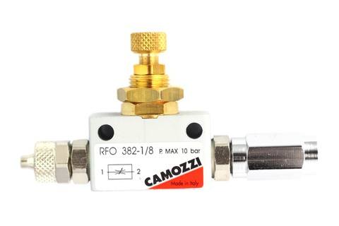 Photo de Camozzi Precision Flow Controller avec compression et extension
