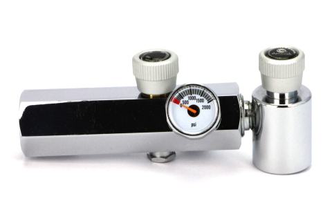 L'adaptateur de remplissage CGA 320