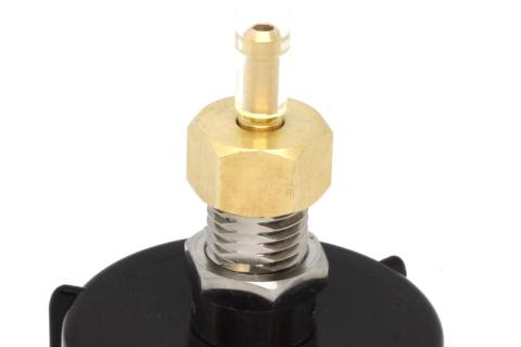 Connecteur S30 Hambleton Bard connecté à la valve du fût