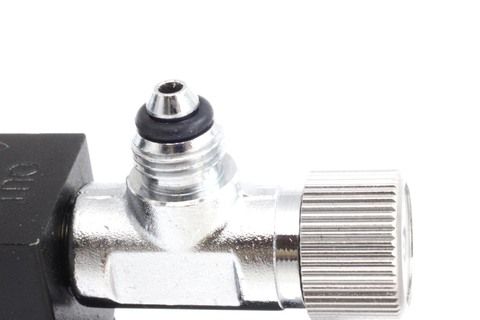 Photo du petit joint torique attaché à la soupape à aiguille